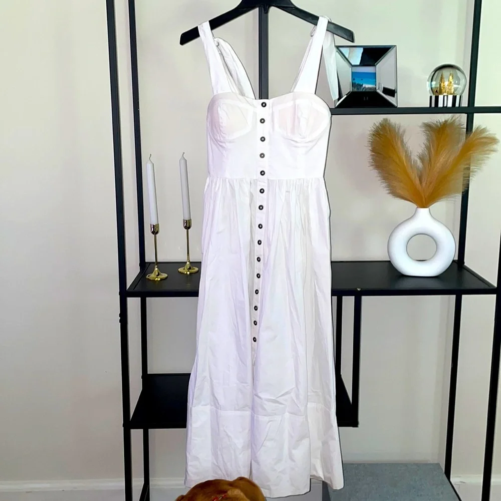 Dress - Picture 1 of 2